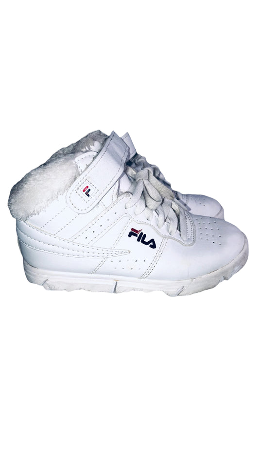 Girl’s White Fila Sneakers - Variety Sales Etc.